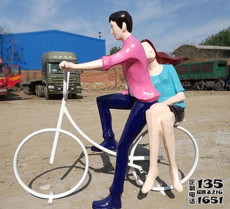 公園創(chuàng)意玻璃鋼抽象騎車(chē)情侶雕塑 公園創(chuàng)意玻璃鋼抽象騎車(chē)情侶雕塑